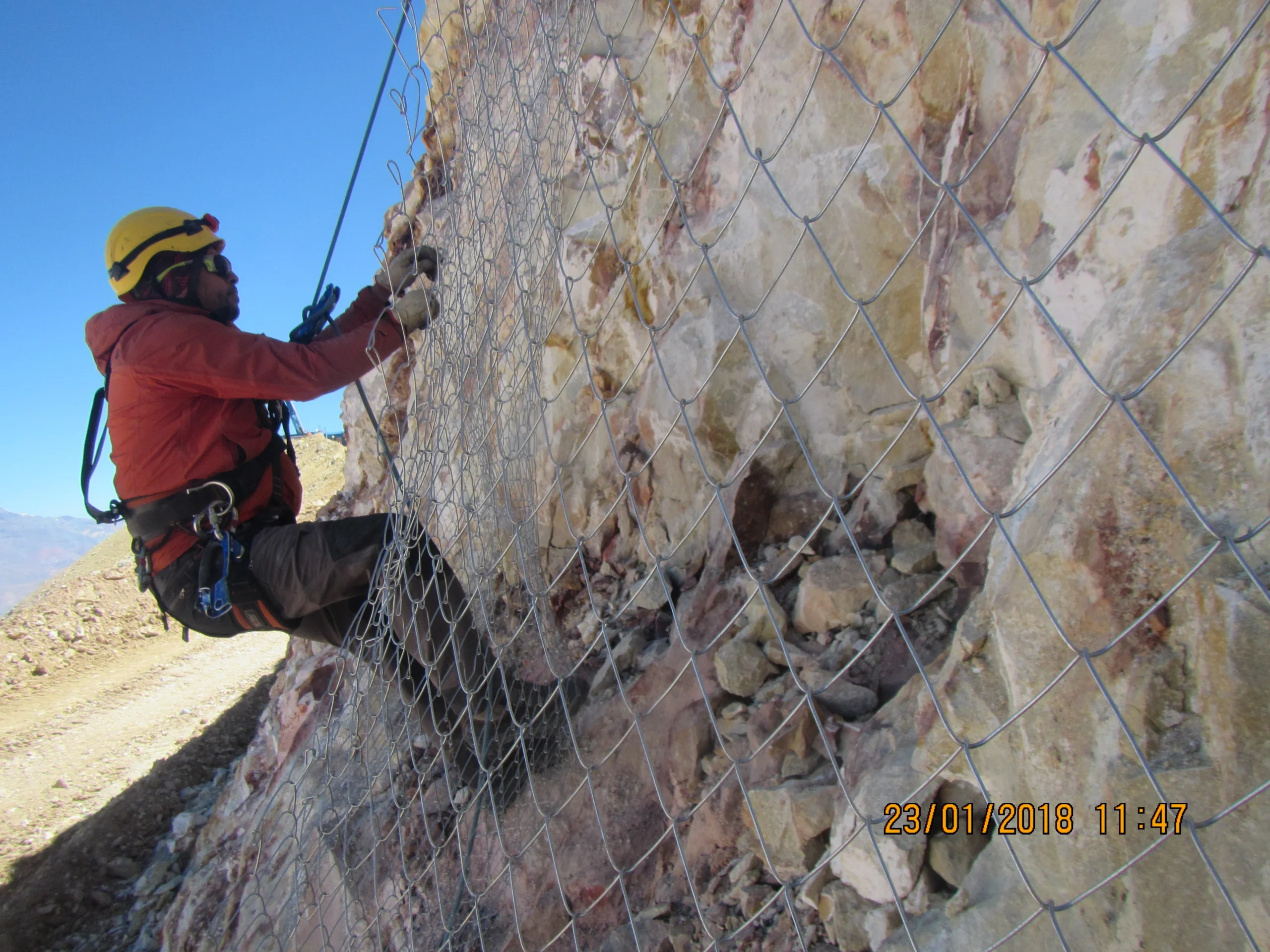 Sistema de contención en ladera