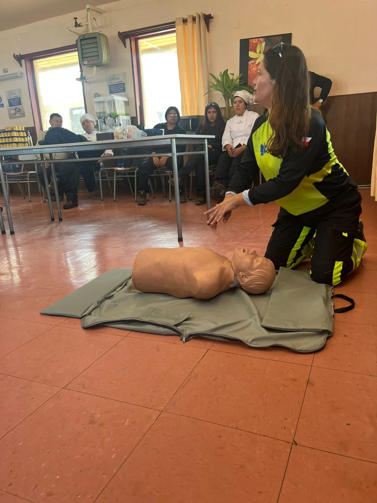 Sala de primeros auxilios en faena